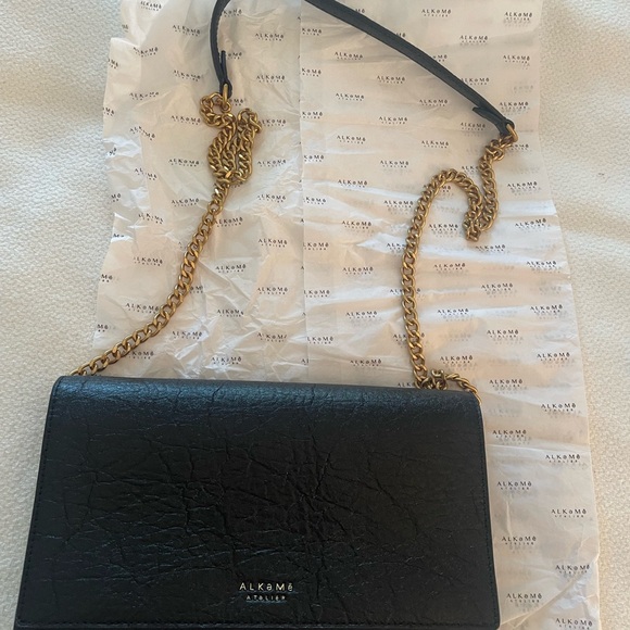 NEW Earth Pebbled Vegan Leather Black Crossbody Handbag w/ Duster - Picture 10 of 16